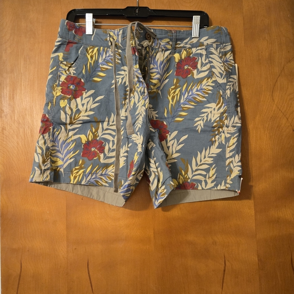 NWT Tailor Vintage Waikiki Reversible Print Khaki Shorts Size M